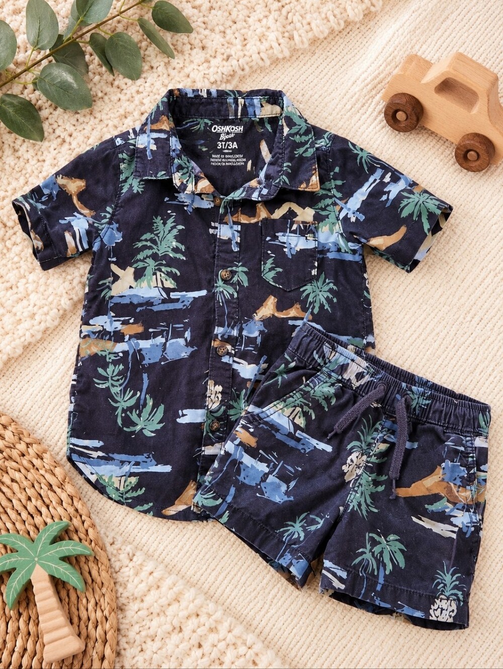 OshKosh Toddler Boys Tropical Shirt & Shorts Set Size 2T/3T